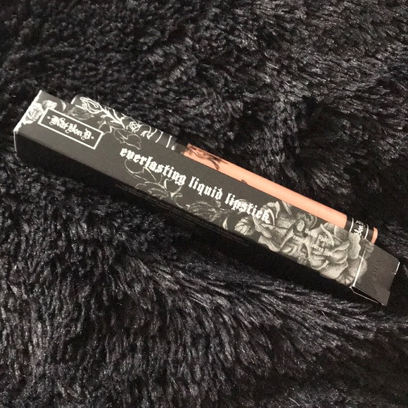 Kat Von D liquid lipstick - Picture 1 of 2